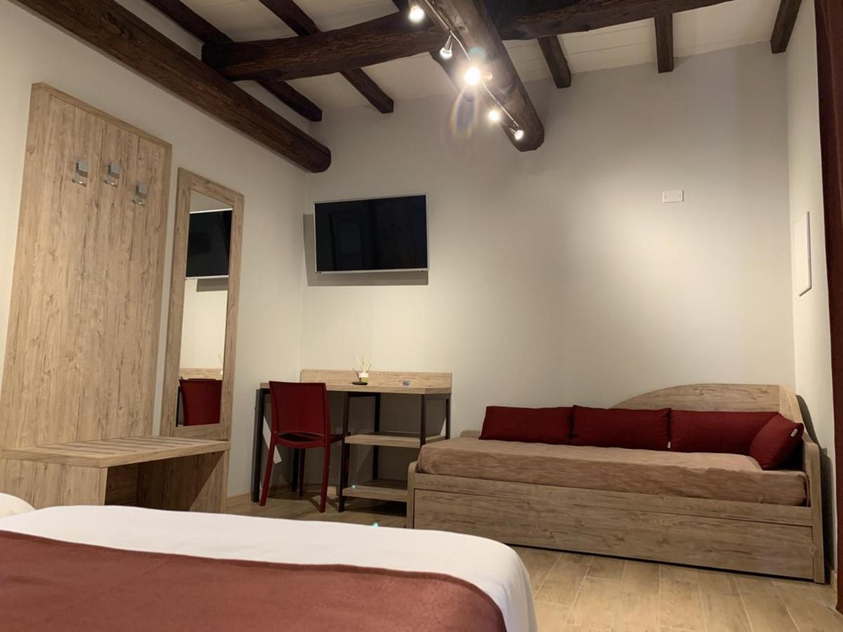 Otto Agriturismo Оттобьяно Экстерьер фото
